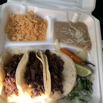 Tres Salsas Taqueria - Taco plate - Mexican Near Me - Dallas, Texas Tres Salsas Taqueria - Taco plate - Mexican Near Me - Dallas, Texas