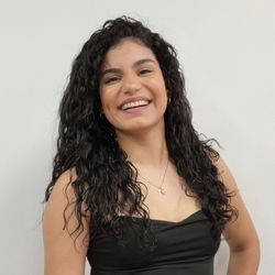 Laurie Cain Curls - Long Curls require extra care and buildup removal... and lots of water! #curlyhair #curls
