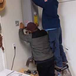 Paco & Simon Installing the New Rheem Tankless Water Heater Paco & Simon Installing the New Rheem Tankless Water Heater