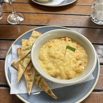 The Elephant and Castle - Mac n cheese - Pubs Near Me - London, XGL The Elephant and Castle - Mac n cheese - Pubs Near Me - London, XGL
