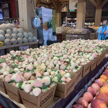 Seed to Table - white strawberries - Grocery Near Me - Naples, Florida Seed to Table - white strawberries - Grocery Near Me - Naples, Florida