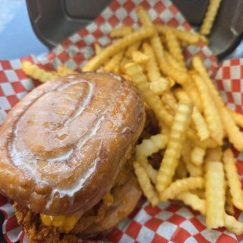 Byrd's Hot Chicken - Chicken Shop Near Me - Kansas City, Kansas Byrd's Hot Chicken - Chicken Shop Near Me - Kansas City, Kansas
