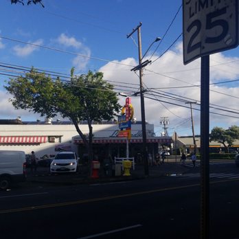 Leonard's Bakery - No line... at 5 p.m. - Bakeries Near Me - Honolulu, Hawaii Leonard's Bakery - No line... at 5 p.m. - Bakeries Near Me - Honolulu, Hawaii