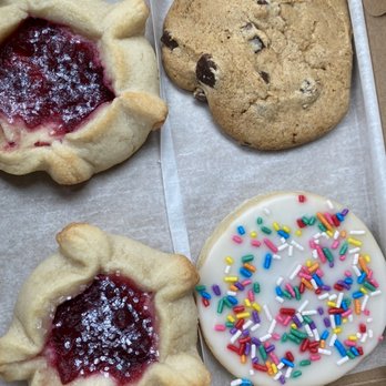 Sweet LaLa’s Bakery - Humble pies, chocolate chip cookie, and sugar cookie - Bakeries Near Me - Memphis, Tennessee