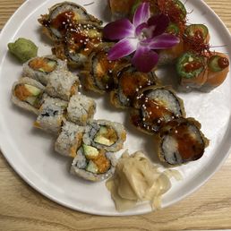 Spicy salmon, golden moments, kiss of fire Spicy salmon, golden moments, kiss of fire