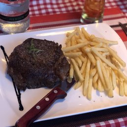Ribeye, medium rare Ribeye, medium rare