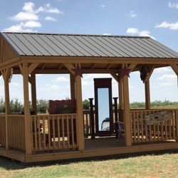 Fiddlesticks Farms - Set up for a summer wedding!