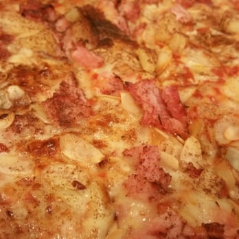 Donatos Pizza - Hawaiian pizza - Salad Near Me - Lexington, Kentucky