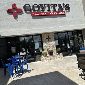 Goyitas - The entrance through a really nice outside area - Mexican Near Me - Sahuarita, Arizona