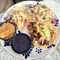Los Tacos