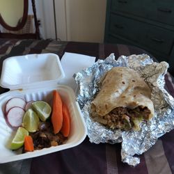 El Chacuaco lonchera - The burrito is so dang good I kept forgetting to take a photo. What you have before you is a succulent sexy super chicken burrito.