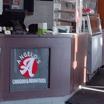 Angelo's Restaurant - Ice cream and pastry counter (no icecream today) - Diners Near Me - Spencerville, Ontario