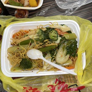 The Perfect Chinese Restaurant - Vegetable pan fried noodles - Dim Sum Near Me - Toronto, Ontario The Perfect Chinese Restaurant - Vegetable pan fried noodles - Dim Sum Near Me - Toronto, Ontario