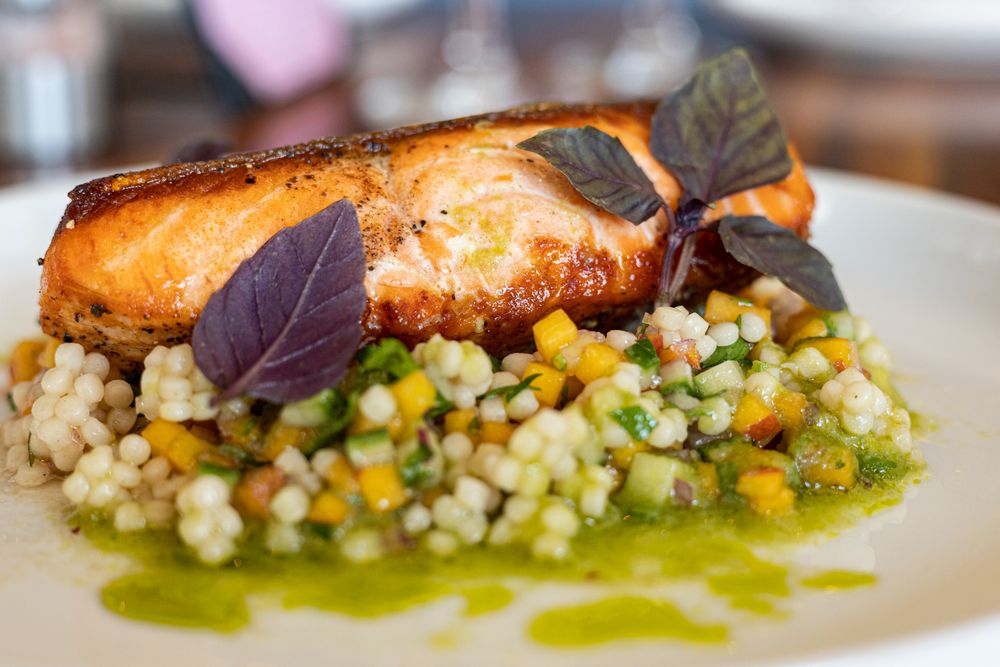 Sea Level Restaurant & Lounge