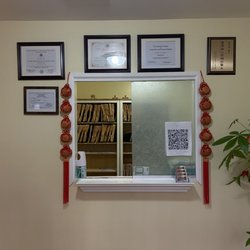 Hu Acupuncture - Front Desk