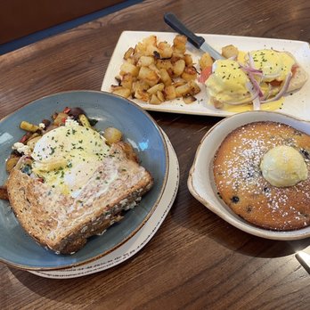 First Watch - Farmers Market Skillet Salmon Eggs Benedict, Blueberry Lemon Cornbread - Breakfast & Brunch Near Me - Phoenix, Arizona