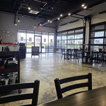 10-8 Cafe - Dining room - Pizza Near Me - Evansville, Indiana 10-8 Cafe - Dining room - Pizza Near Me - Evansville, Indiana