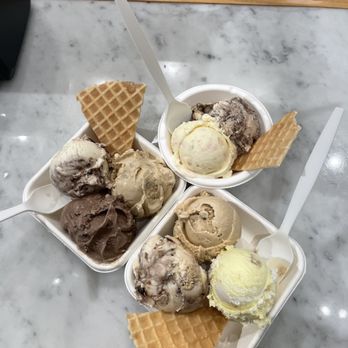 Jeni's Splendid Ice Creams - Flavors represented: Smores, Double Dough, Frosted Sugar Cookie, Banana Bread, Chocolate Nutella - Ice Cream & Frozen Yogurt Near Me - Carlsbad, California Jeni's Splendid Ice Creams - Flavors represented: Smores, Double Dough, Frosted Sugar Cookie, Banana Bread, Chocolate Nutella - Ice Cream & Frozen Yogurt Near Me - Carlsbad, California