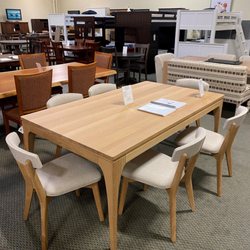 Giorgi Bros. Furniture Showroom - Simply Amish Cole Dining Table and Chairs