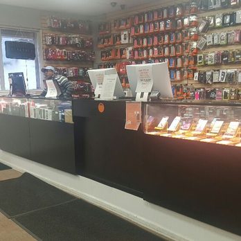 Boost Mobile - Mobile Phones Near Me - Hartford, Connecticut
