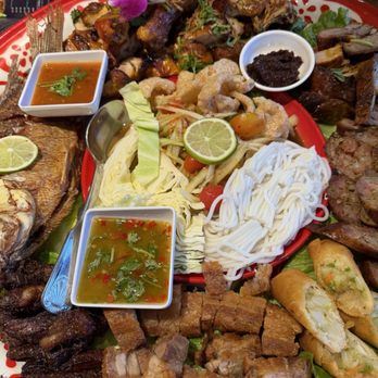 Na Nah Thong - Thai Near Me - Fresno, California Na Nah Thong - Thai Near Me - Fresno, California
