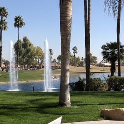 Pebblecreek Community Eagle's Nest Country Club - Sitting outside for lunch