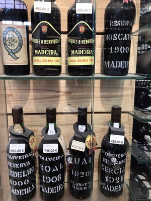 Garrafeira Nacional by null