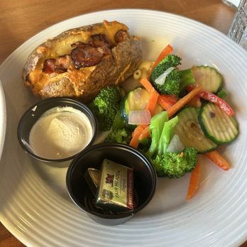 Legends Club Grill - Bars Near Me - Prior Lake, Minnesota