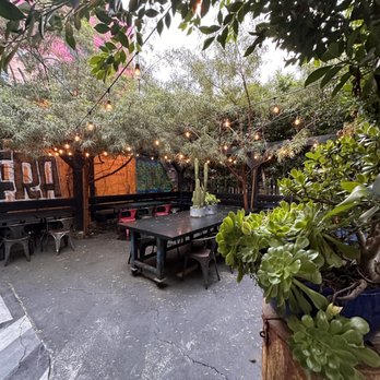 Bolt - lots of seating on the cute patio - Coffee & Tea Near Me - Los Angeles, California Bolt - lots of seating on the cute patio - Coffee & Tea Near Me - Los Angeles, California