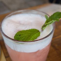 Taberna Clandestina - Strawberry vodka cocktail