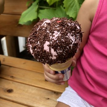 Piermont Creamery - Strawberry with chocolate sprinkles -kiddie size ($3.50) - Ice Cream & Frozen Yogurt Near Me - Piermont, New York Piermont Creamery - Strawberry with chocolate sprinkles -kiddie size ($3.50) - Ice Cream & Frozen Yogurt Near Me - Piermont, New York