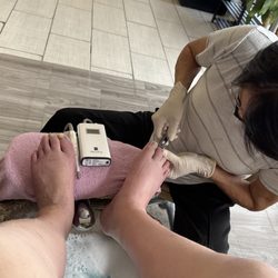 Happy Nails