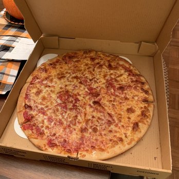Pomodoro Pizzeria - Cheese pizza - Italian Near Me - Bristol, Rhode Island Pomodoro Pizzeria - Cheese pizza - Italian Near Me - Bristol, Rhode Island
