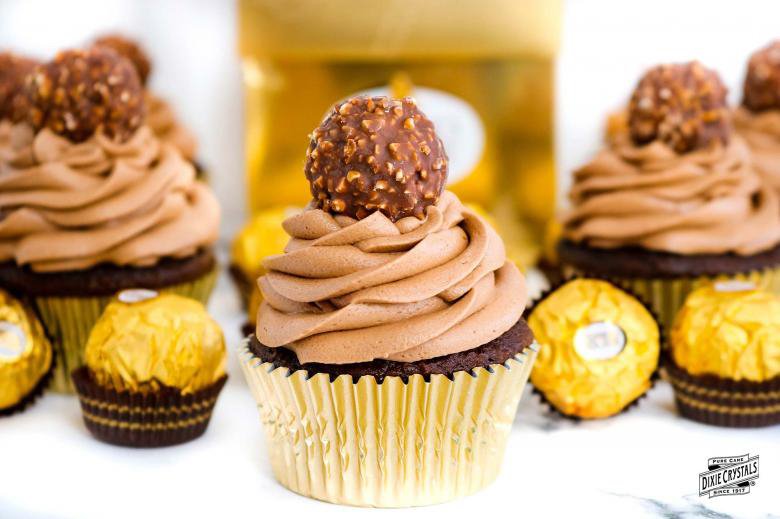 Nathalie & John Cupcakes Logo