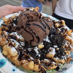Really good funnel cake sundae!