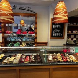 Kwekkeboom Patisserie - The display case...actually just 1/2 of the case!