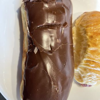 City Donuts - Cream filled Longjohn - Donuts Near Me - Lubbock, Texas City Donuts - Cream filled Longjohn - Donuts Near Me - Lubbock, Texas