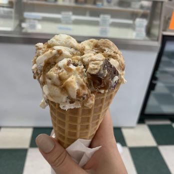 Yummies - Tennessee Toffee Ice Cream - Ice Cream & Frozen Yogurt Near Me - Harbor Springs, Michigan