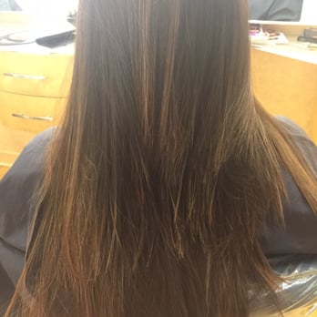 JM Beauty Bar - The back of my hair cut disaster.. Notice the layers lean to one side and giant hole. - Hair Salons Near Me - Beaverton, Oregon JM Beauty Bar - The back of my hair cut disaster.. Notice the layers lean to one side and giant hole. - Hair Salons Near Me - Beaverton, Oregon