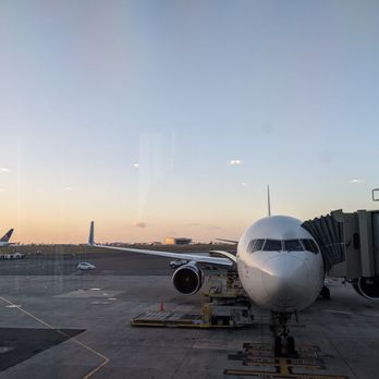 Delta Air Lines - 8 am flight - Airlines Near Me - Honolulu, Hawaii Delta Air Lines - 8 am flight - Airlines Near Me - Honolulu, Hawaii