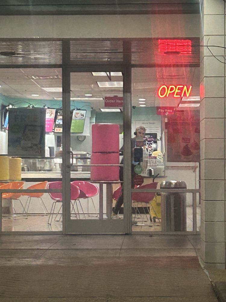 TCBY Lakewood Village Logo