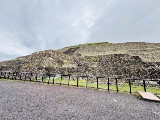 Pyramid of the Sun by null