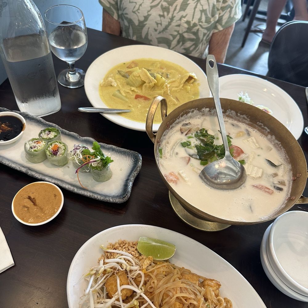 Tom Kha Soup (Coconut) Yellow Curry and pad thai Tom Kha Soup (Coconut) Yellow Curry and pad thai