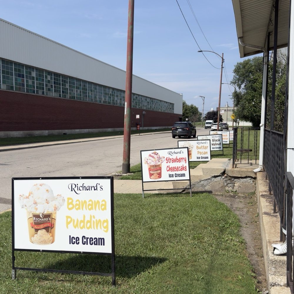 Richard's Super Premium Ice Cream - Outdoor - Ice Cream & Frozen Yogurt Near Me - Chicago, Illinois Richard's Super Premium Ice Cream - Outdoor - Ice Cream & Frozen Yogurt Near Me - Chicago, Illinois