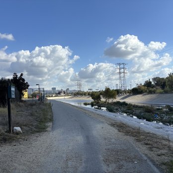 Glendale Narrows Riverwalk - Nice walk along the LA River away from parking lot at entrance. - Parks Near Me - Glendale, California