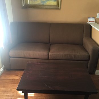 Oasis Inn and Suites - Couch and resting area - Hotels Near Me - Santa Barbara, California