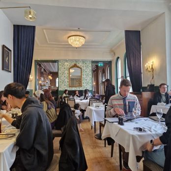 Bugis Street Brasserie - Chinese Near Me - London, XGL Bugis Street Brasserie - Chinese Near Me - London, XGL
