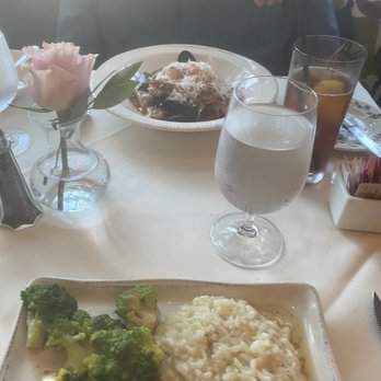 Carmine's - Italian Near Me - Bellevue, Washington