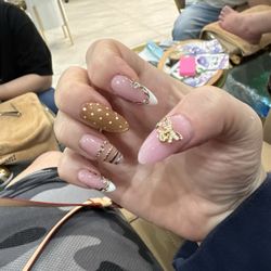 Thurmont Luxe Nails - Nail art