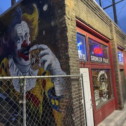 Community Pint - Best photo of this bar ever!
